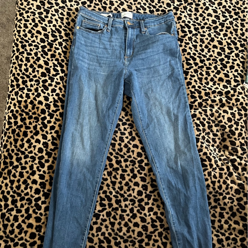 Universal thread high rise slim straight jeans